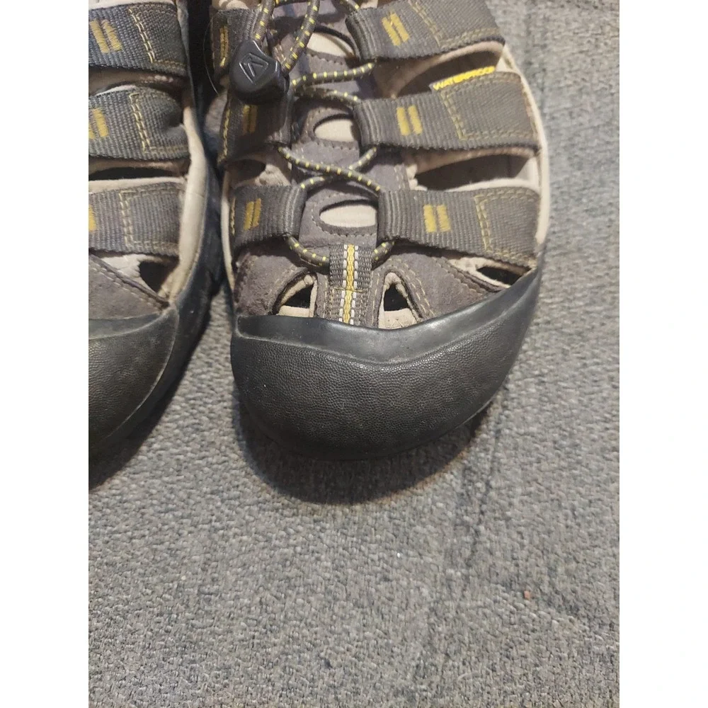 Keen Mens Sandals Newport H2 Black Grey Waterproof Sport Hiking Shoes SZ 10.5